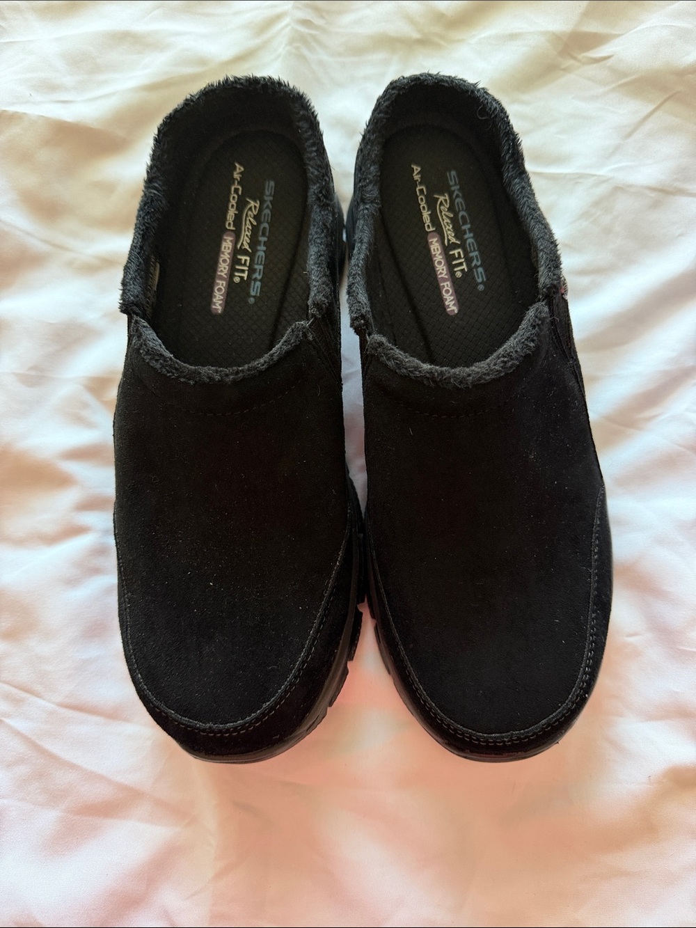 Skechers Women’s Black Slip-On Suede Relaxed Fit